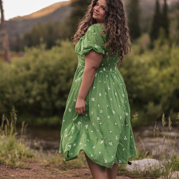 JessaKae Juniper Dress 4X Kelly Green Cotton White Embroidery Pockets Smocked - Picture 3 of 4